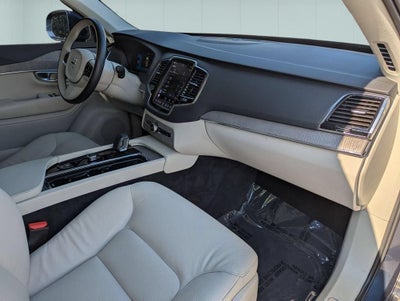 2023 Volvo XC90 Plus