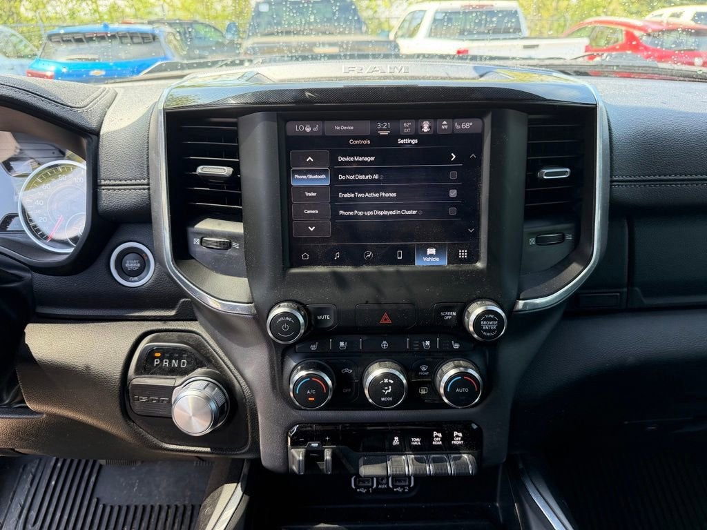 2022 RAM 1500 Laramie Crew Cab 4x2 5'7" Box