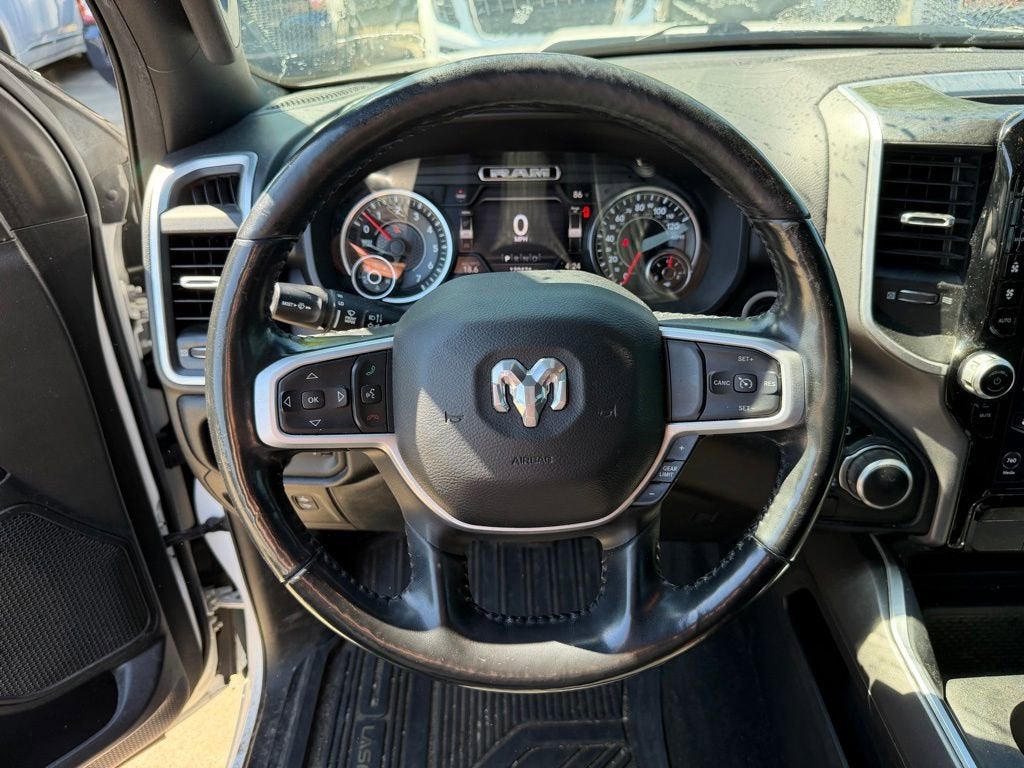 2020 RAM 1500 Big Horn Crew Cab 4x4 5'7" Box