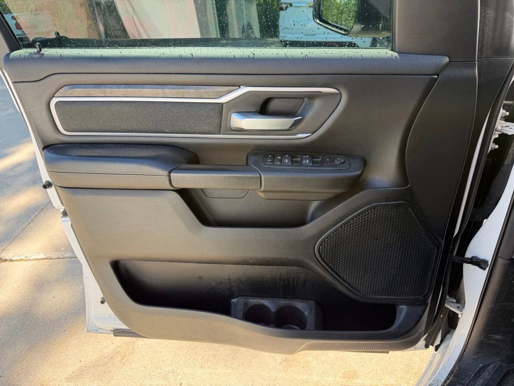 2020 RAM 1500 Big Horn Crew Cab 4x4 5'7" Box