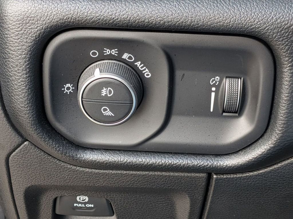 2020 RAM 1500 Rebel Crew Cab 4x4 5'7" Box