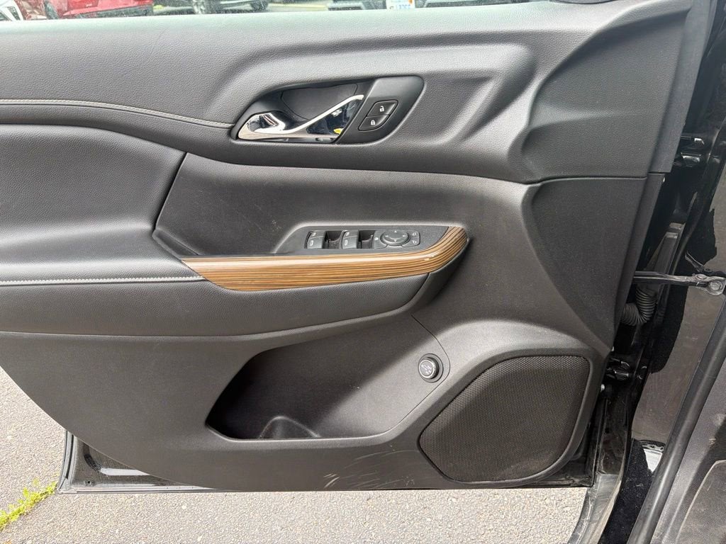 2020 GMC Acadia SLE