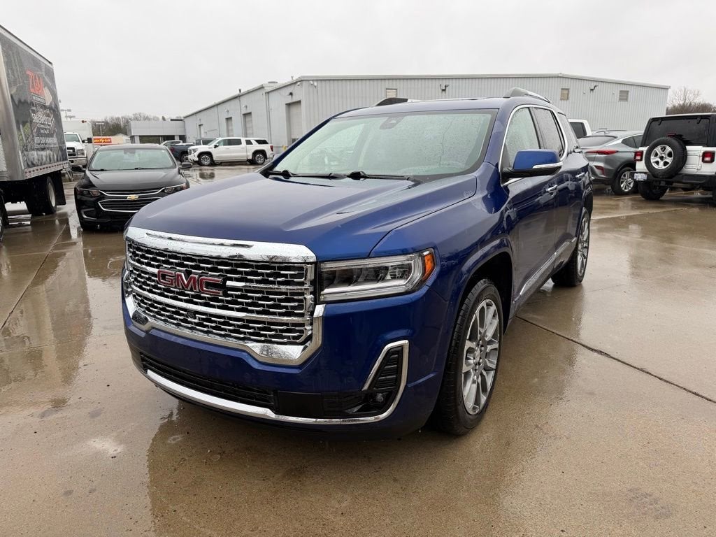 2023 GMC Acadia Denali