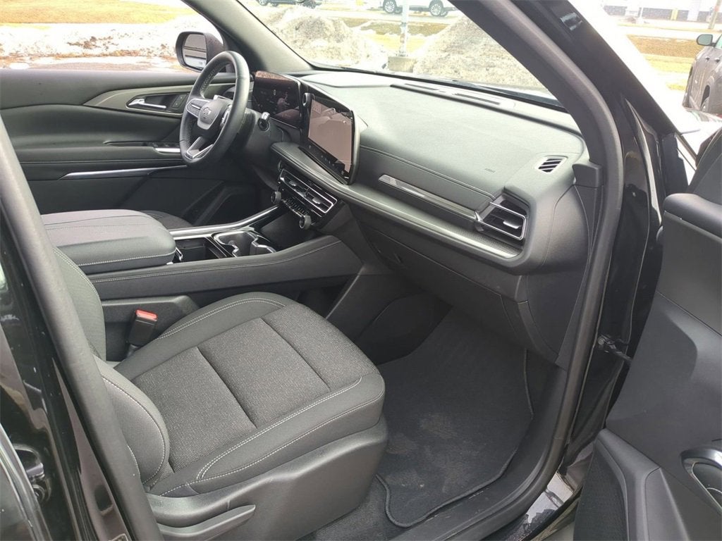 2024 Chevrolet Traverse LS