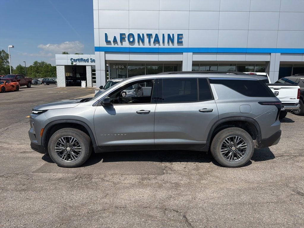 2024 Chevrolet Traverse LT