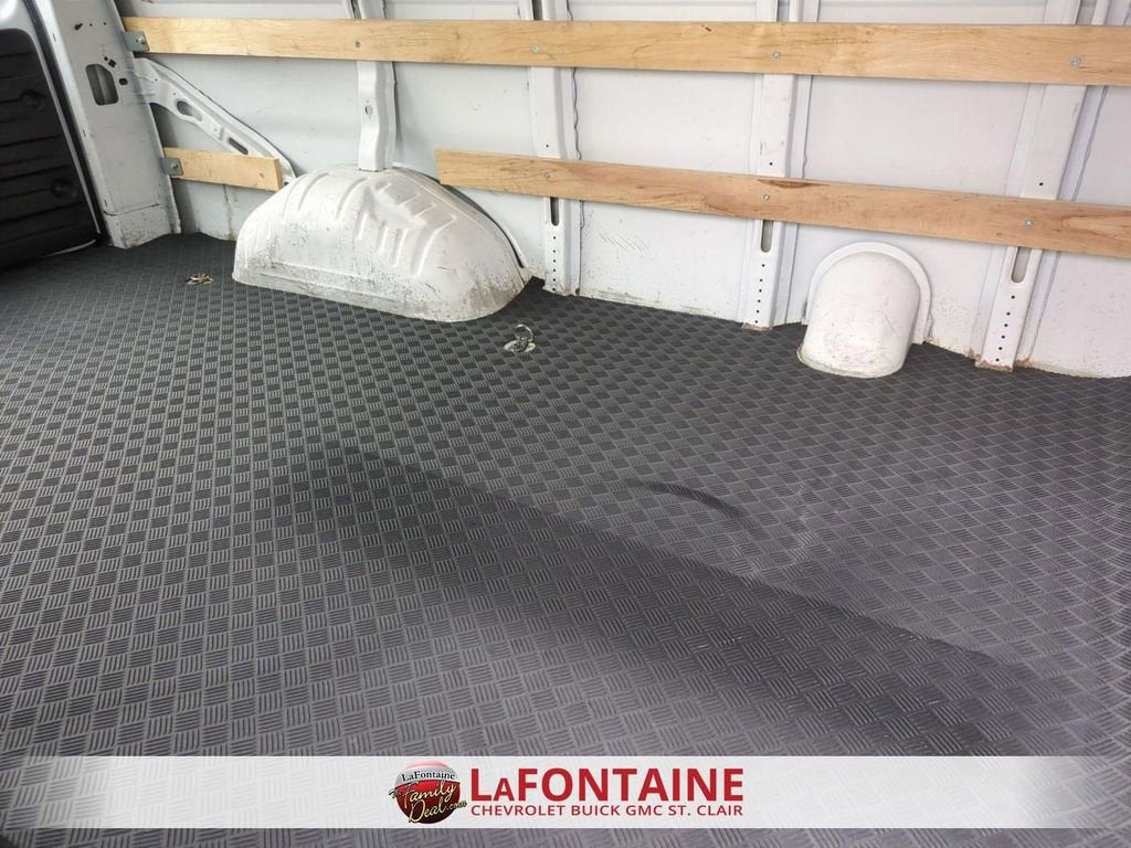 2024 GMC Savana Cargo 2500 Work Van