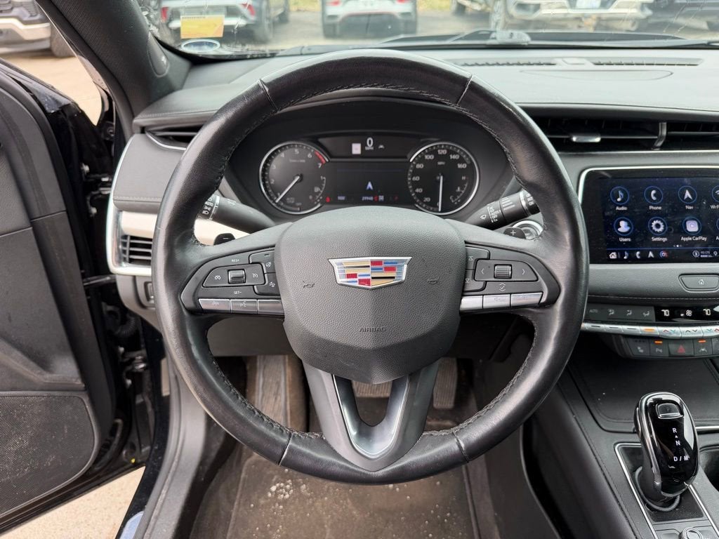 2023 Cadillac XT4 Premium Luxury