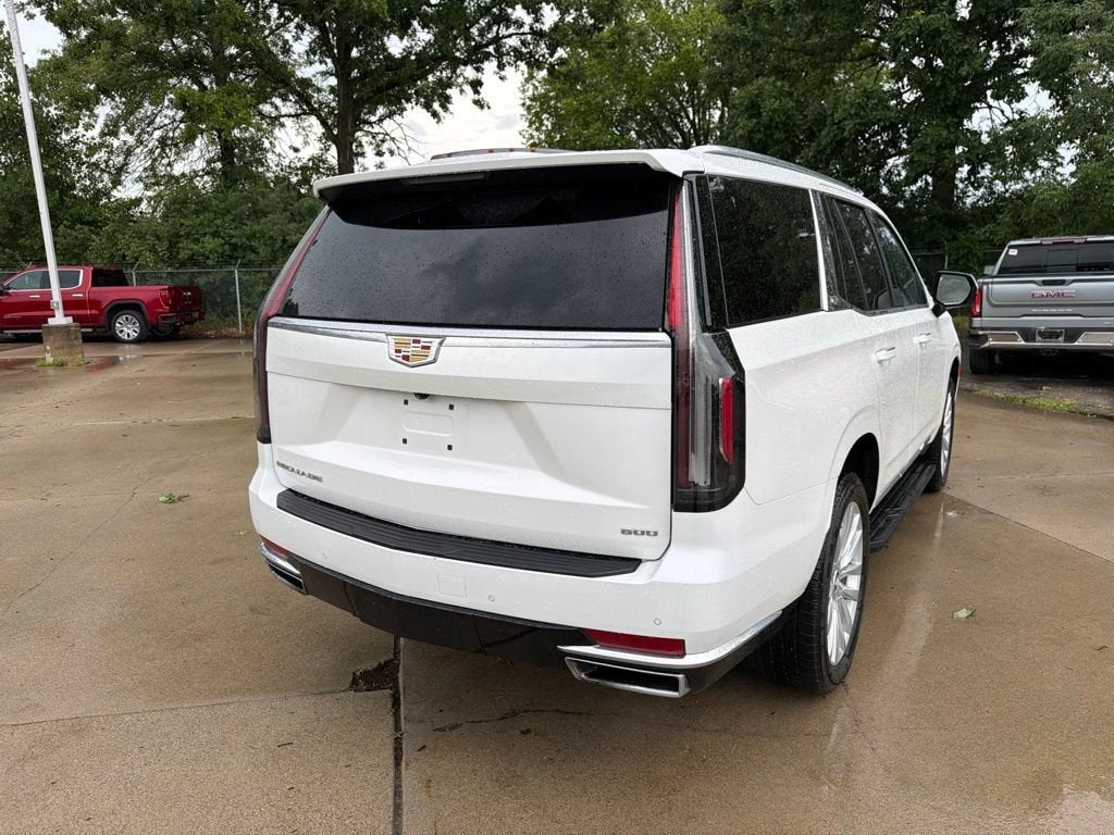 2022 Cadillac Escalade Luxury