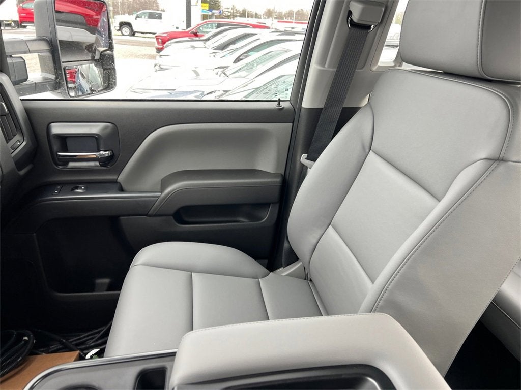 2024 Chevrolet Silverado 6500 HD Work Truck