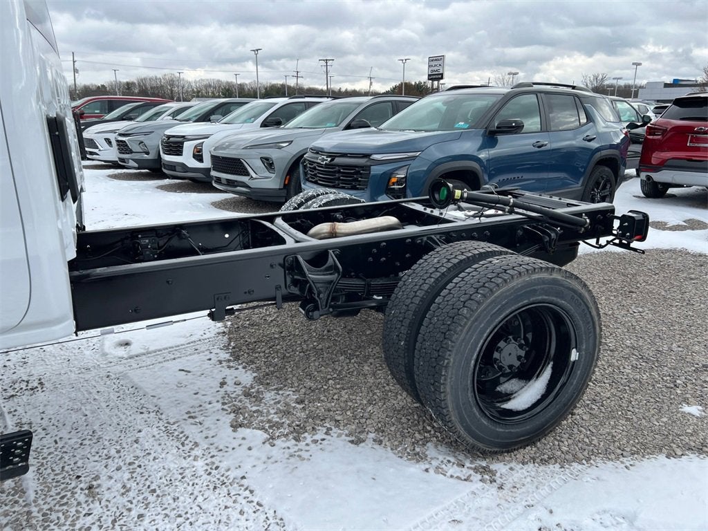 2024 Chevrolet Silverado 6500 HD Work Truck