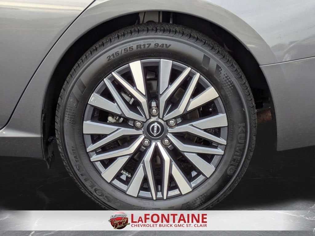 2025 Nissan Altima SV