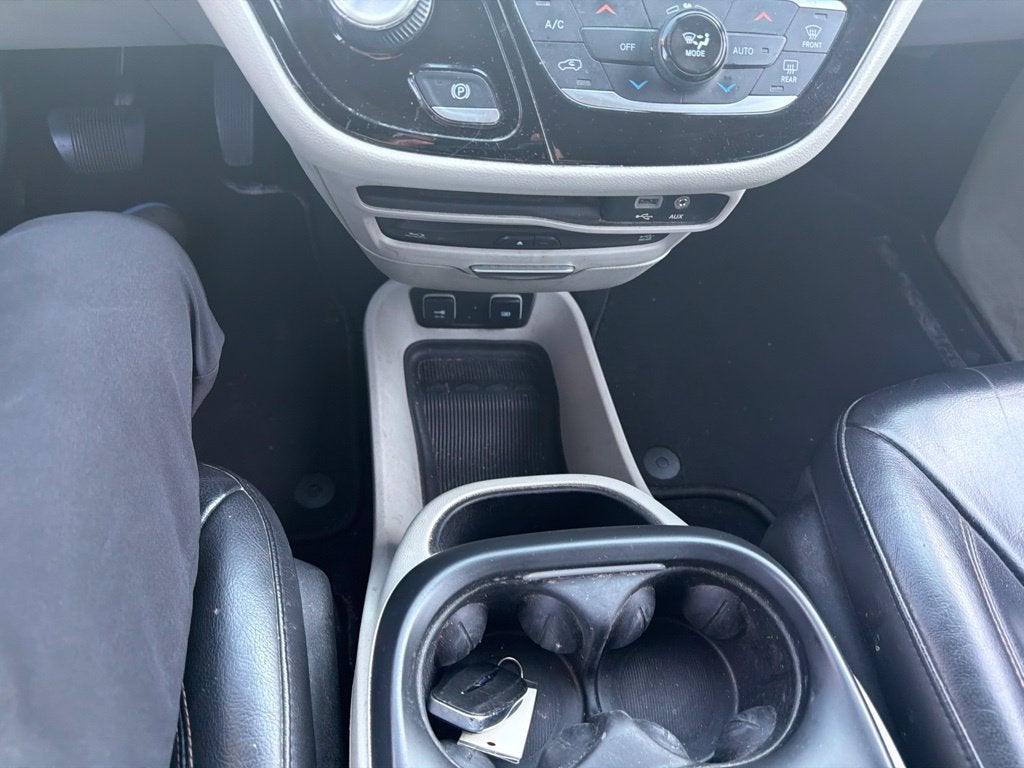 2017 Chrysler Pacifica Touring-L Plus