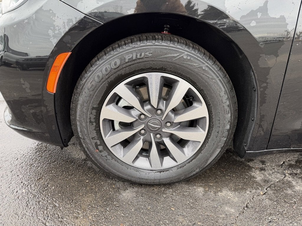 2022 Chrysler Pacifica Hybrid Touring L