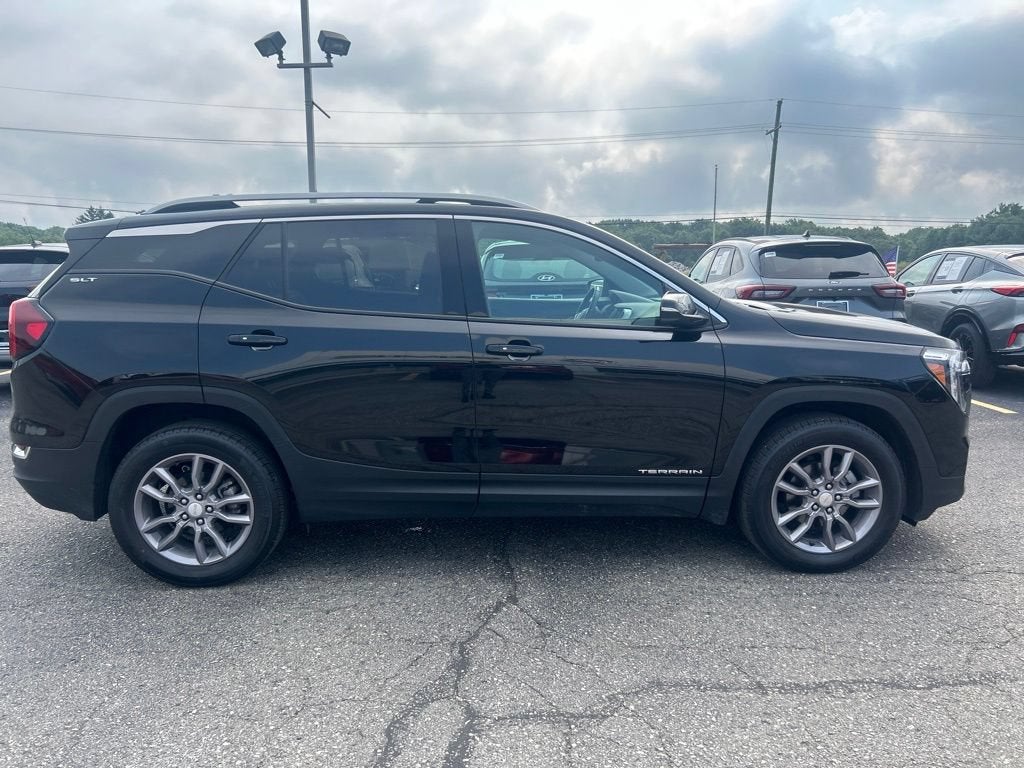 2023 GMC Terrain SLT
