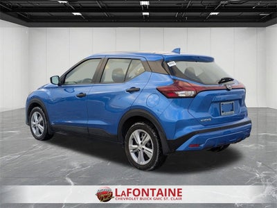 2023 Nissan Kicks S Xtronic CVT
