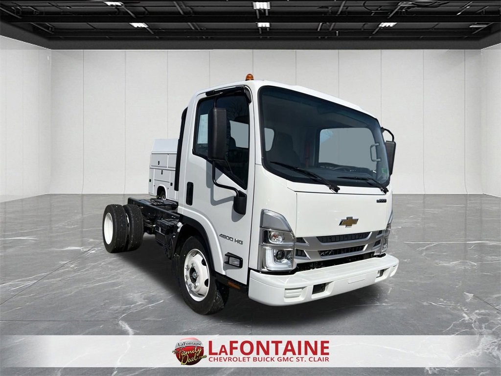 2024 Chevrolet Low Cab Forward 4500 Base