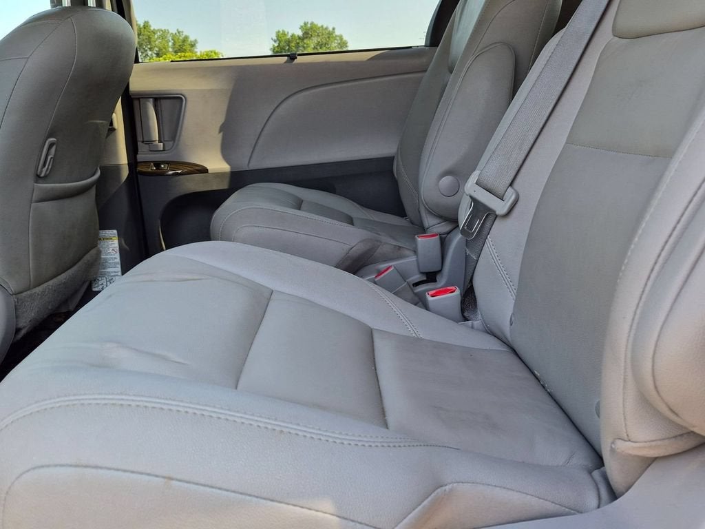 2020 Toyota Sienna XLE Auto Access Seat