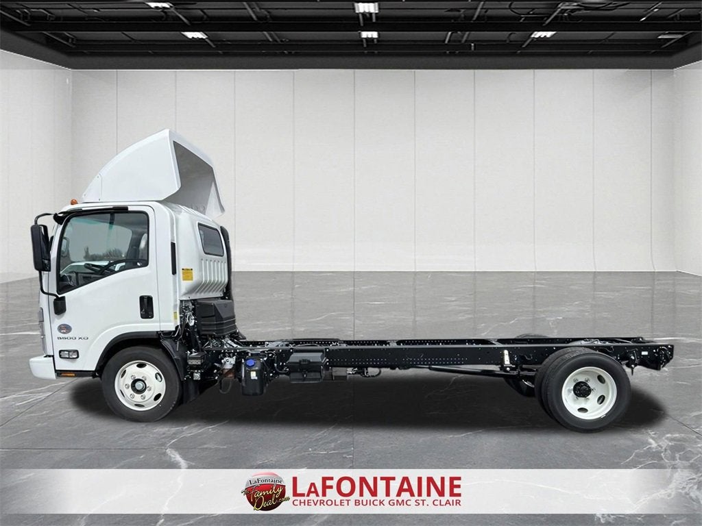 2024 Chevrolet Low Cab Forward 5500 XD Base