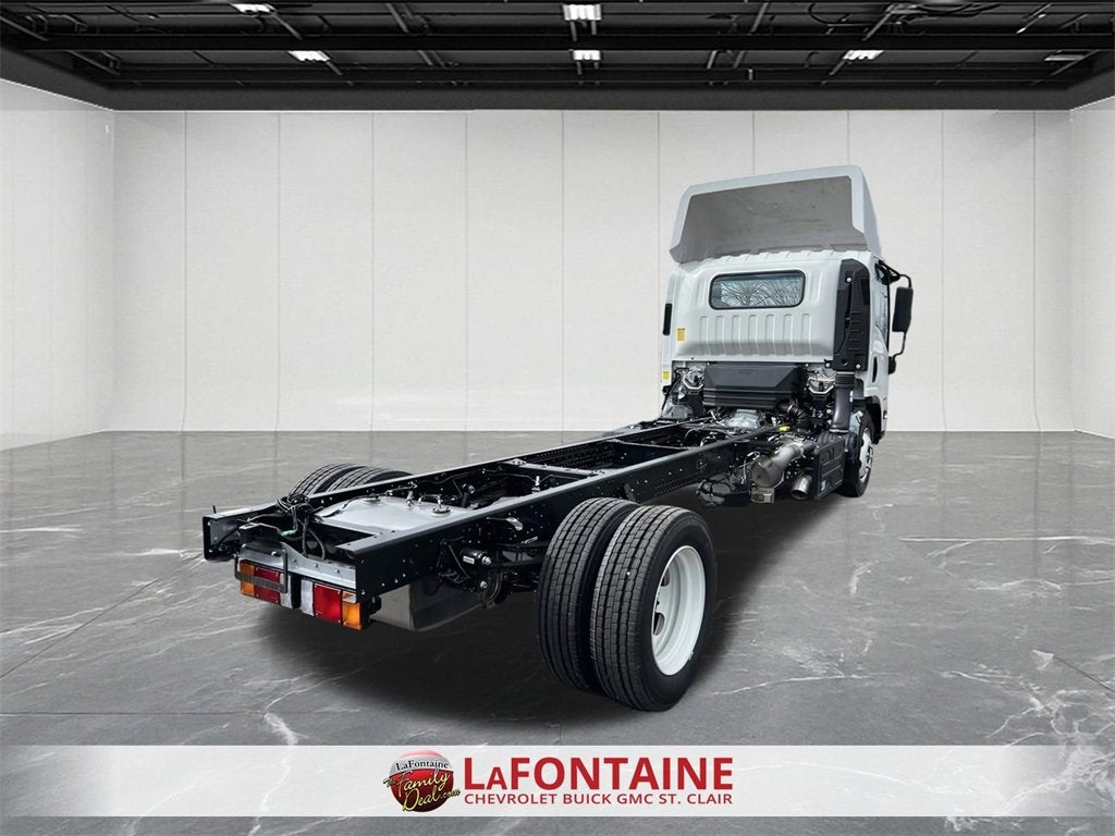 2024 Chevrolet Low Cab Forward 5500 XD Base