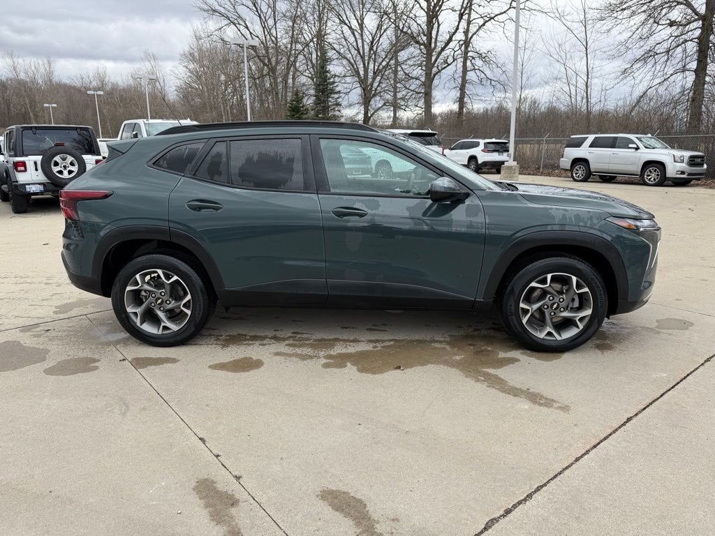 2025 Chevrolet Trax LT