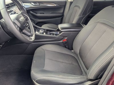 2023 Jeep Grand Cherokee Laredo 4x4