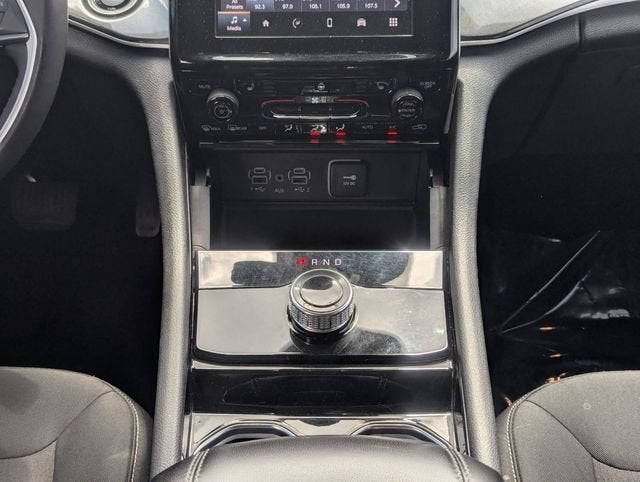 2023 Jeep Grand Cherokee Laredo 4x4