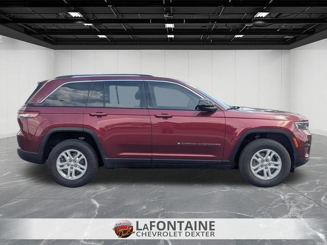 2023 Jeep Grand Cherokee Laredo 4x4
