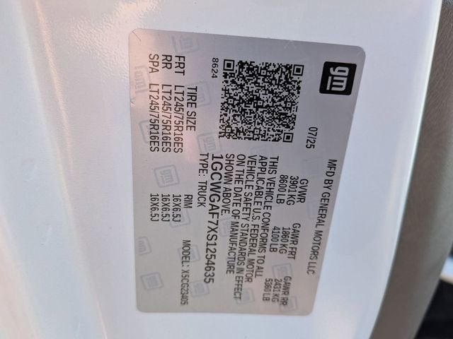 2025 Chevrolet Express Cargo 2500 WT