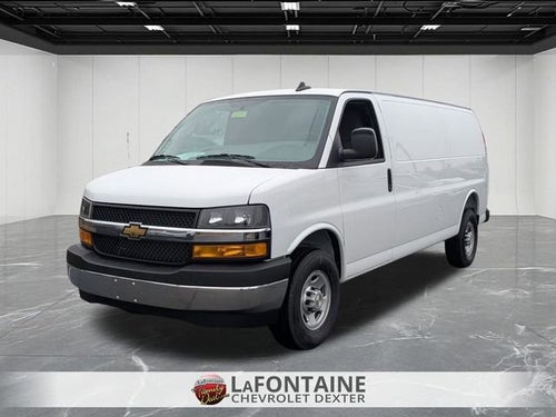 2025 Chevrolet Express Cargo 3500 WT