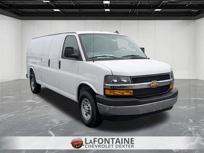 2025 Chevrolet Express Cargo 3500 WT