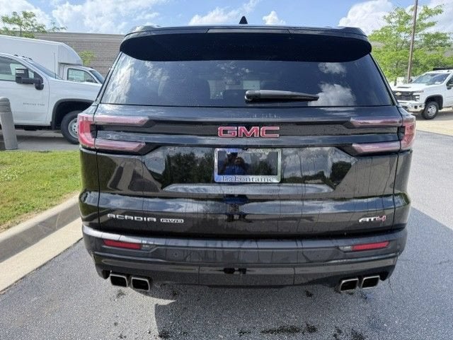 2024 GMC Acadia AT4
