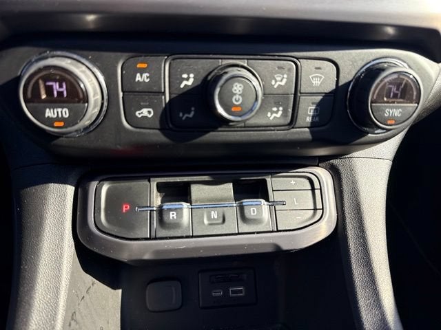 2021 GMC Acadia AT4