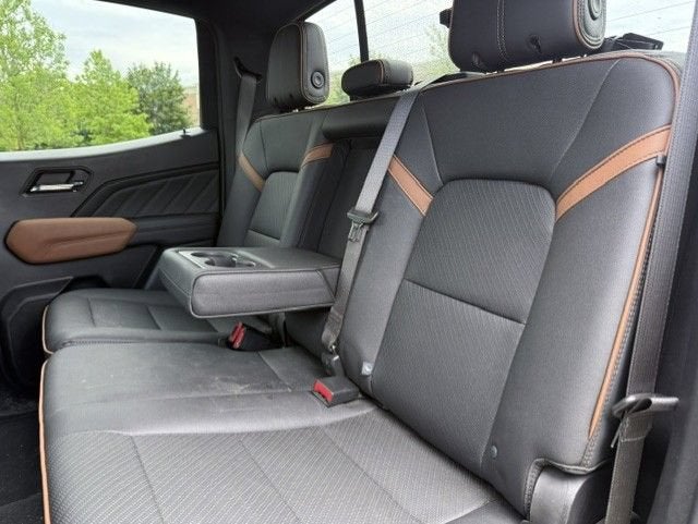2023 GMC Canyon AT4