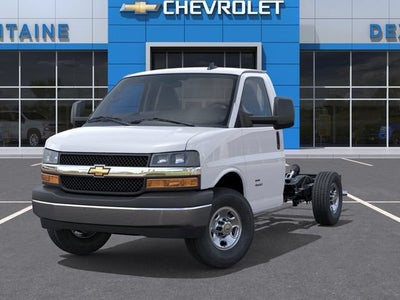 2026 Chevrolet Express Cutaway 3500 1WT