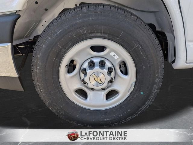 2026 Chevrolet Express Cutaway 3500 1WT