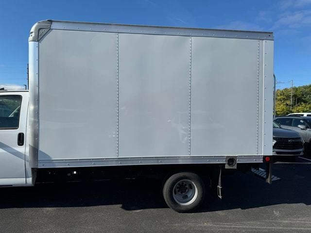 2024 Chevrolet Express Cutaway 3500 1WT