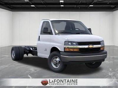 2026 Chevrolet Express Cutaway 3500 1WT