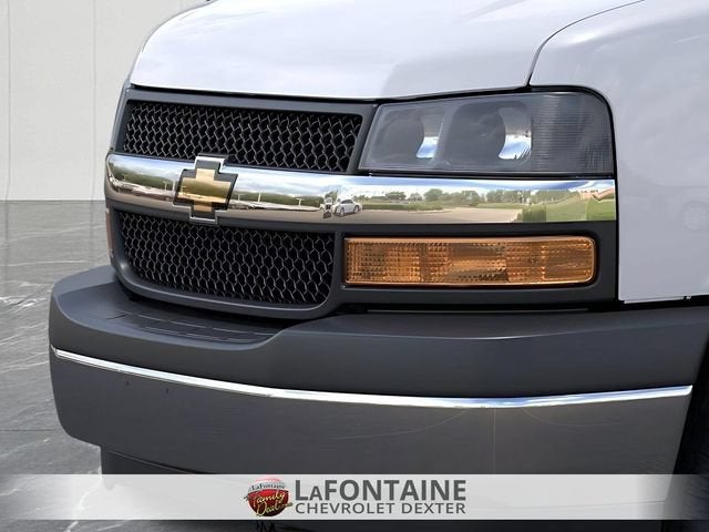 2026 Chevrolet Express Cutaway 3500 1WT