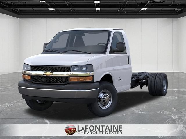 2026 Chevrolet Express Cutaway 3500 1WT