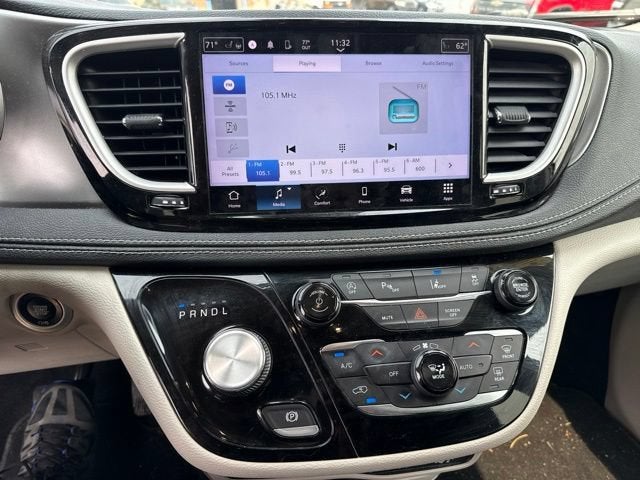 2023 Chrysler Pacifica Touring L AWD