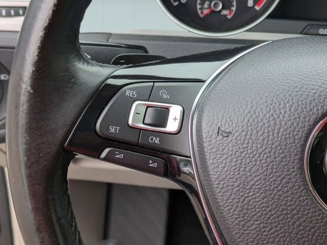 2017 Volkswagen Golf SportWagen S