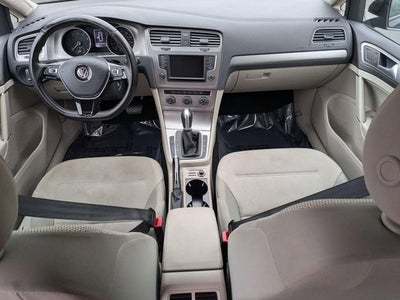 2017 Volkswagen Golf SportWagen S