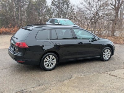 2017 Volkswagen Golf SportWagen S