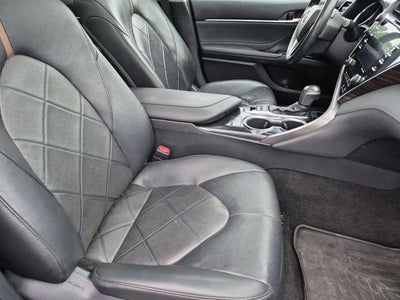 2018 Toyota Camry Hybrid XLE