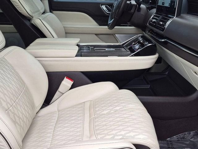 2022 Lincoln Navigator Black Label L
