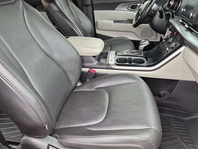2022 Kia Carnival LXS