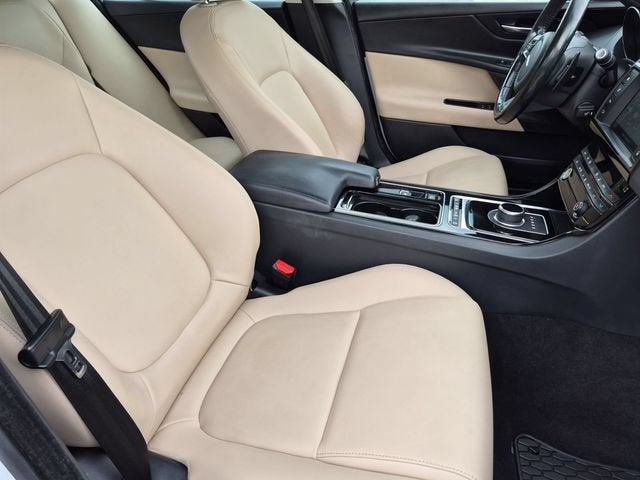 2018 Jaguar XE 35t Premium