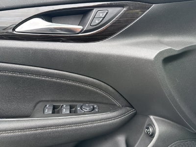 2020 Buick Regal TourX Essence