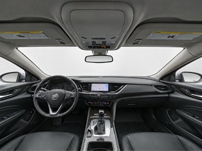 2020 Buick Regal TourX Essence