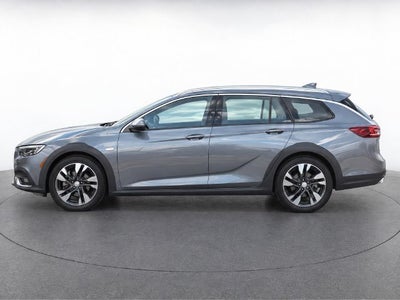 2020 Buick Regal TourX Essence
